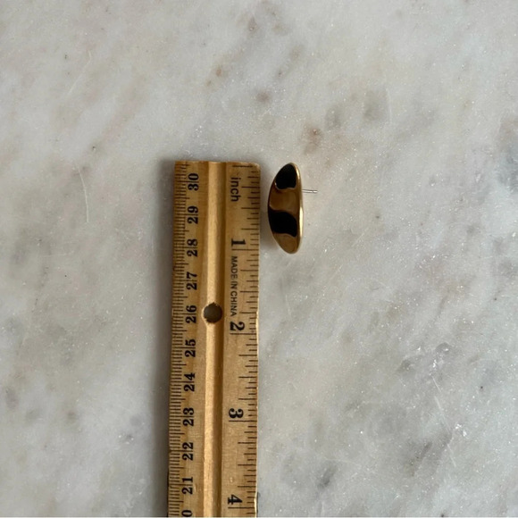 Vintage Earrings Gold Tone Black & Cream Enamel Studs - Picture 7 of 7